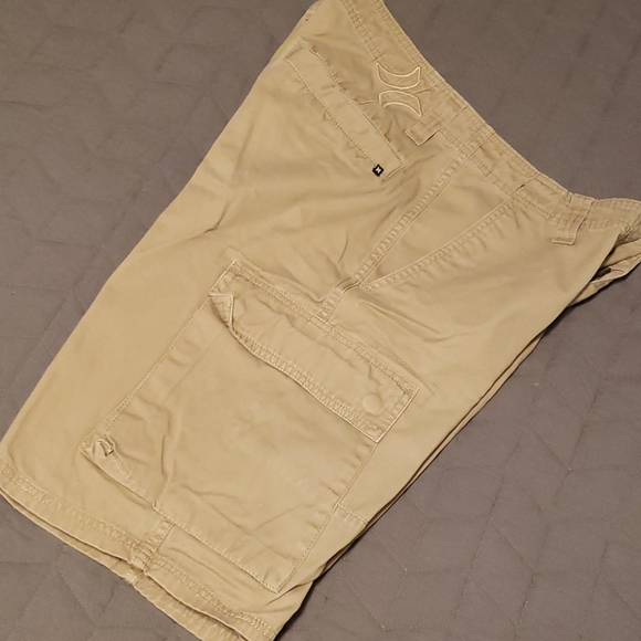 Hurley shorts flat front cargo 31 waist mens